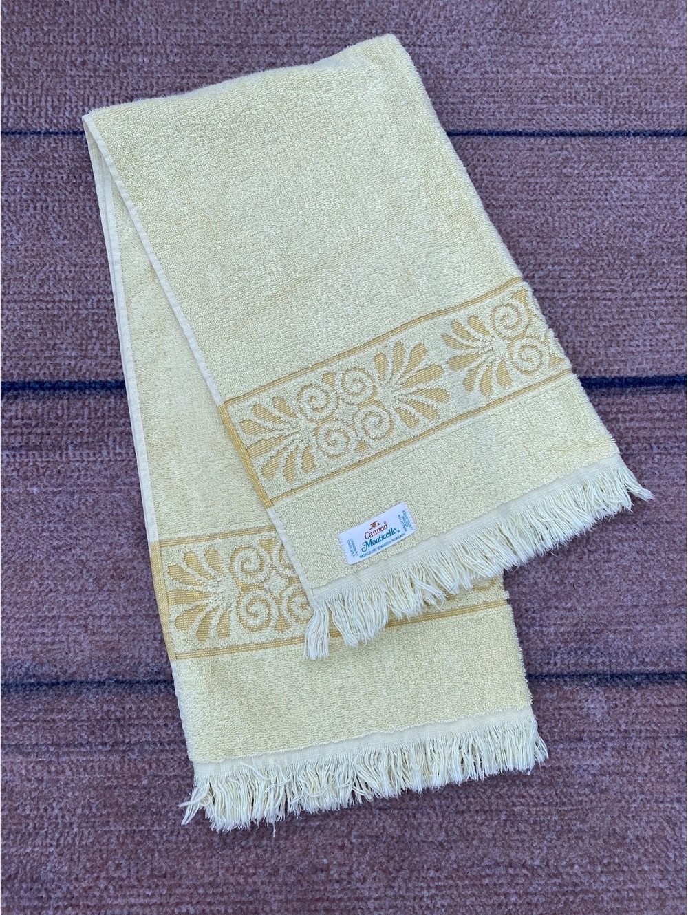 Vintage midcentury cannon monticello sculpted fringed butter yellow hand towel